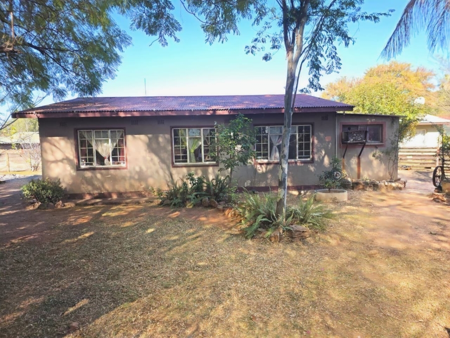 3 Bedroom Property for Sale in Oos Einde North West